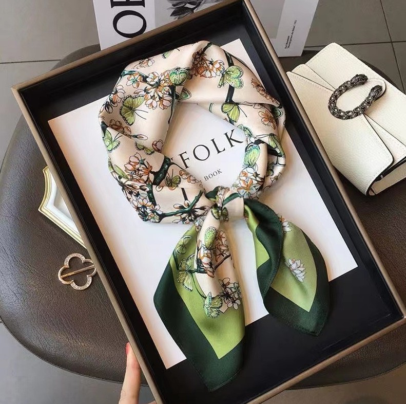 Luxury Fashion Print 70*70cm S - огляд і ціна Women Bags Online