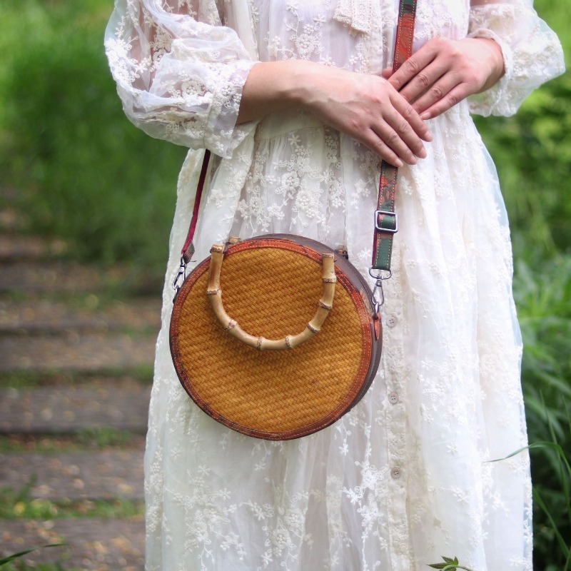 Round Bamboo Woven Xiangyun Fa - огляд і ціна Women Bags Purses